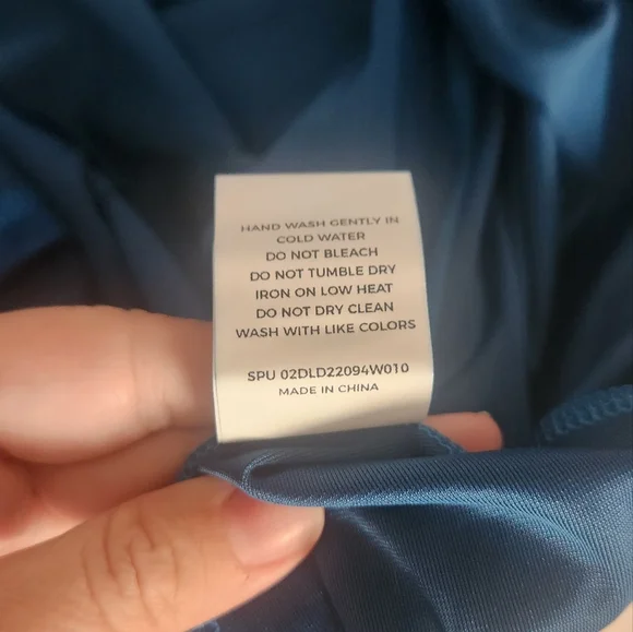 Elegant Blue Velvet Dress - Picture 7 of 7